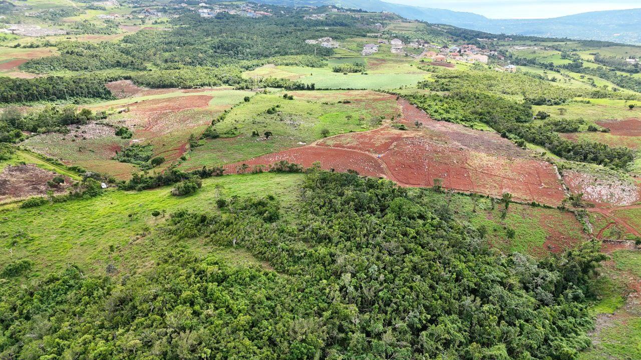 Fifth image of Spur Tree, California in Spur Tree, Manchester, Jamaica - property is For Sale