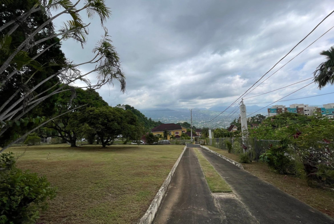 Eighteenth image of Brentwood Terrace in Red Hills, St. Andrew, Jamaica - property is For Sale