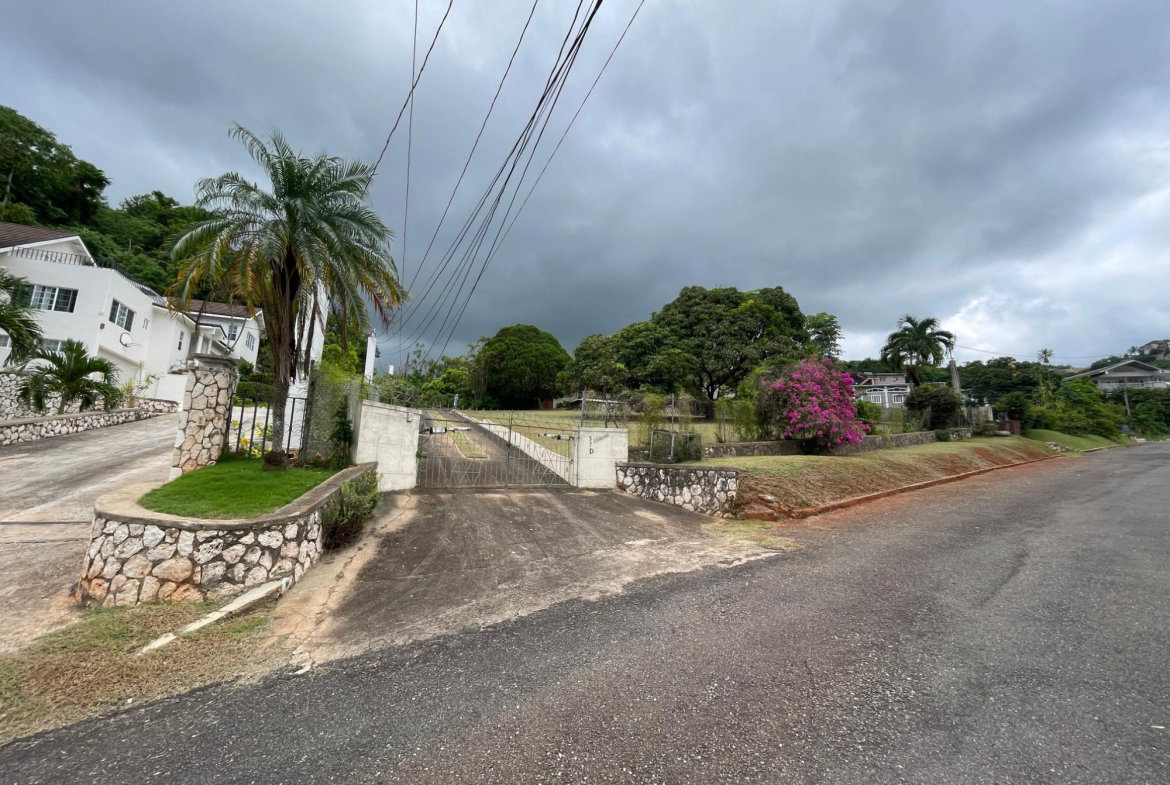 Fourth image of Brentwood Terrace in Red Hills, St. Andrew, Jamaica - property is For Sale