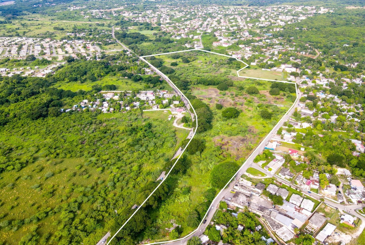 Thirteenth image of 1014a+b- St. John's Road in Green Acres, St. Catherine, Jamaica - property is For Sale