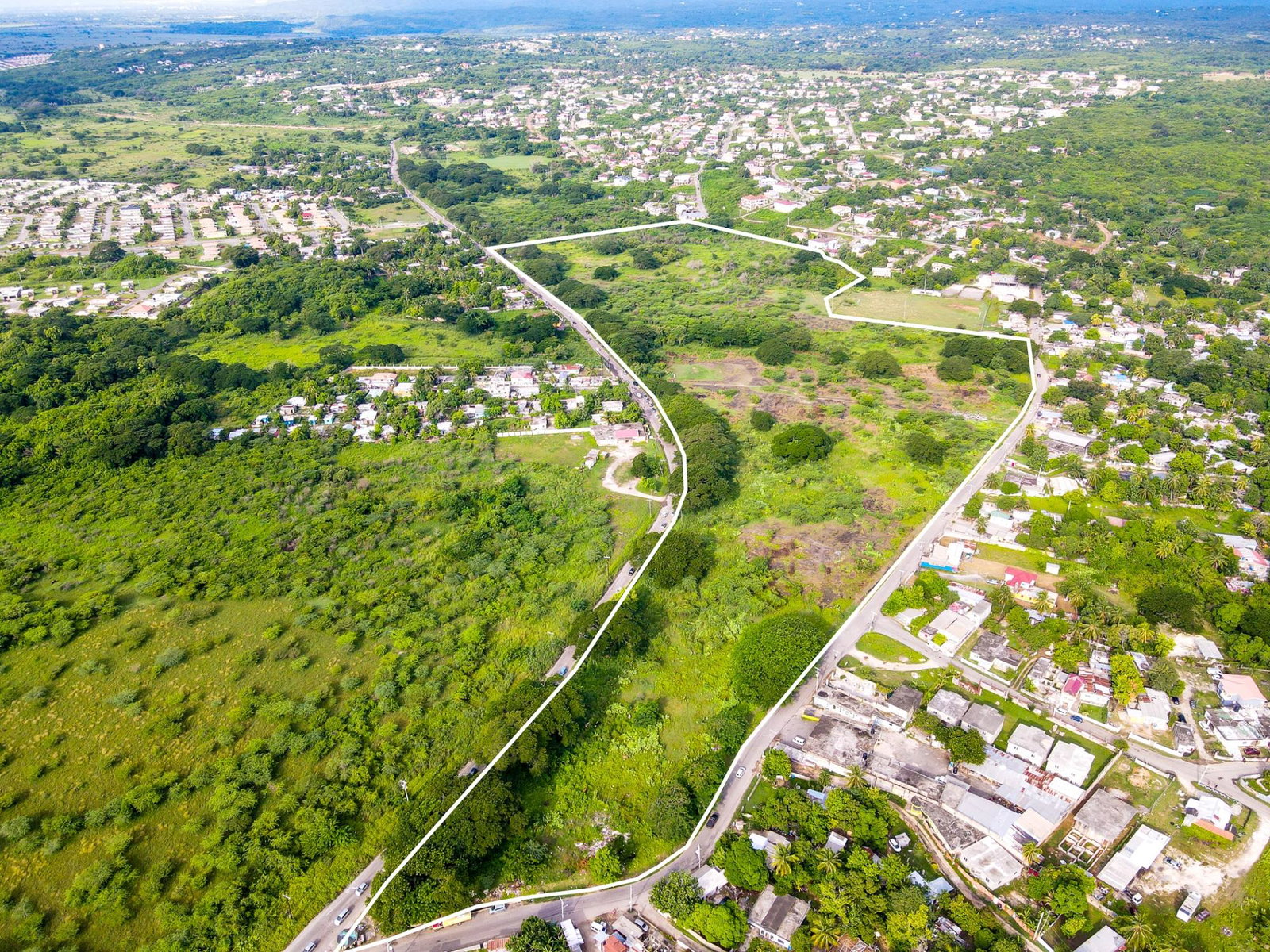 Thirteenth image of 1014a+b- St. John's Road in Green Acres, St. Catherine, Jamaica - property is For Sale