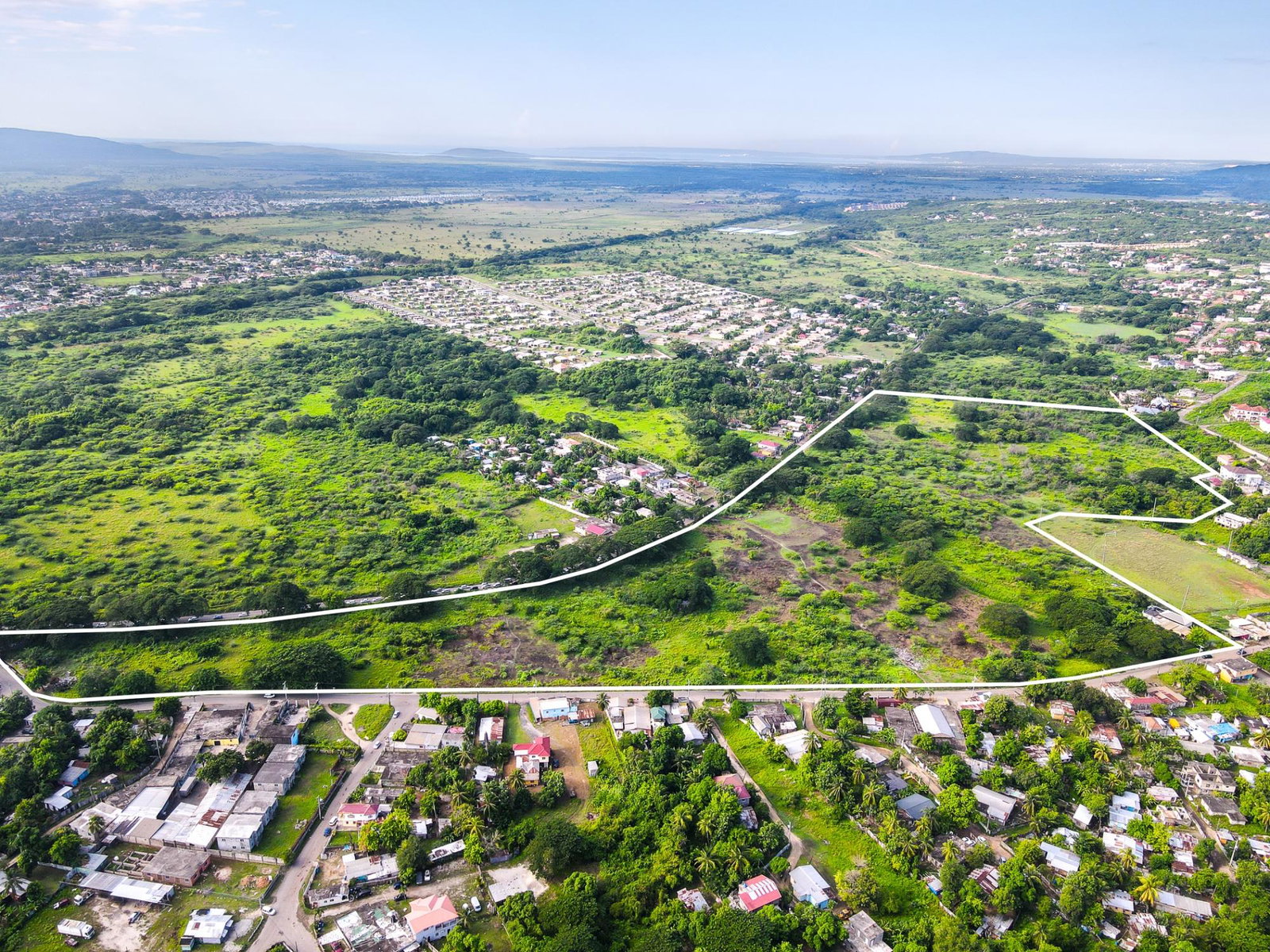 Fourteenth image of 1014a+b- St. John's Road in Green Acres, St. Catherine, Jamaica - property is For Sale