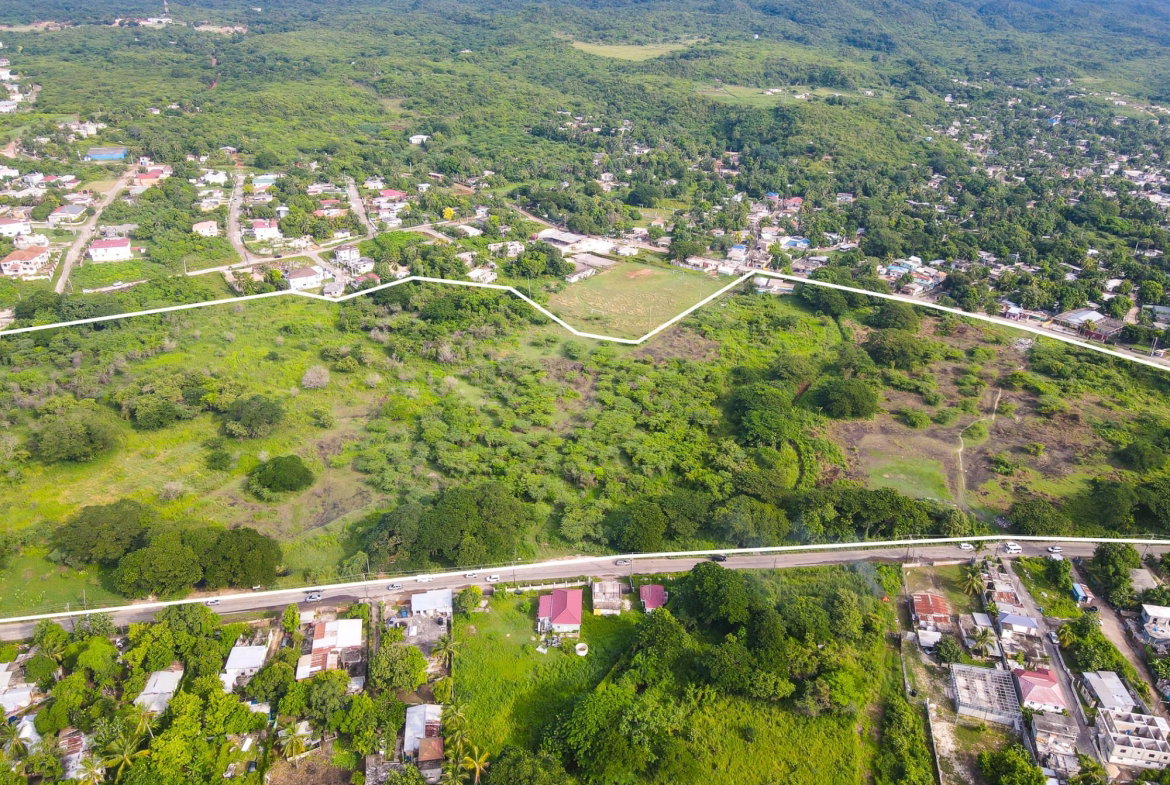 Seventeenth image of 1014a+b- St. John's Road in Green Acres, St. Catherine, Jamaica - property is For Sale