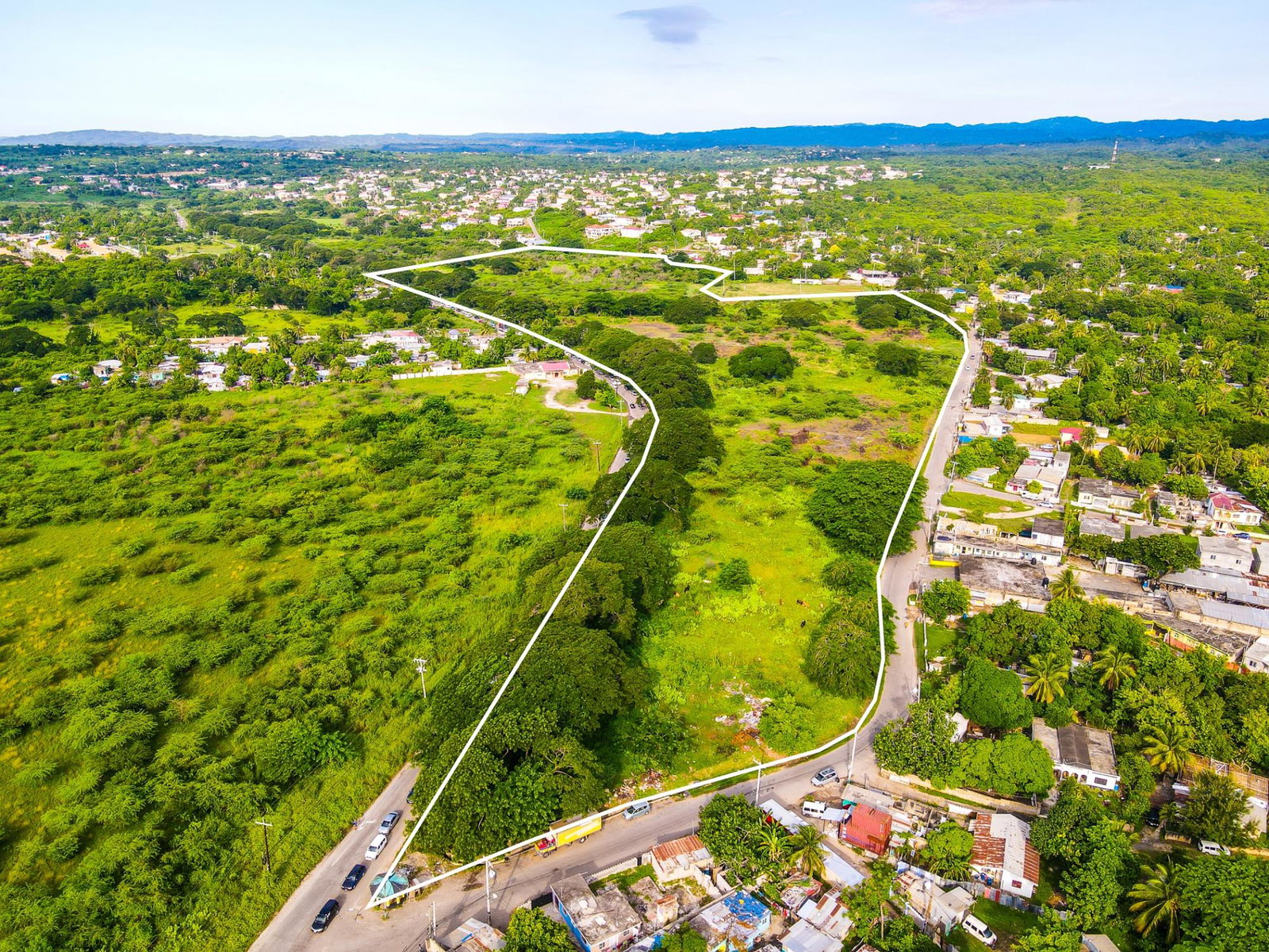Tenth image of 1014a+b- St. John's Road in Green Acres, St. Catherine, Jamaica - property is For Sale