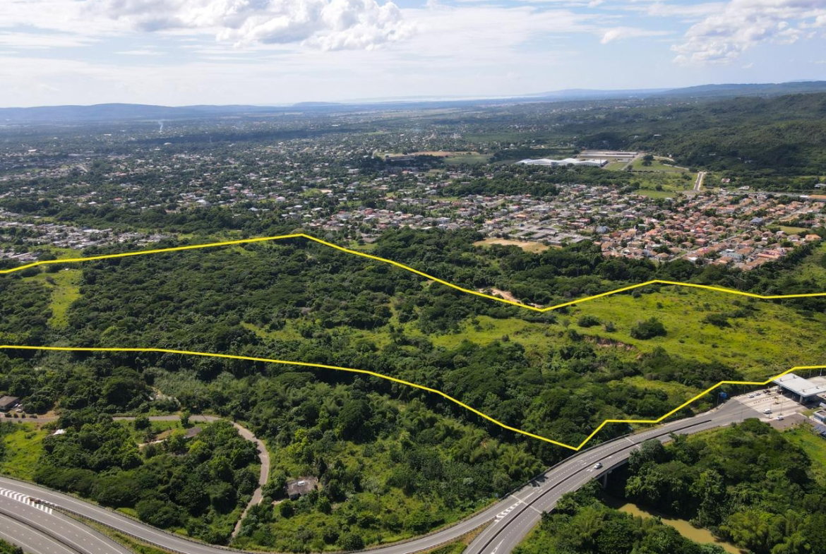 Fourth image of Part of Angels Pen in Angels, St. Catherine, Jamaica - property is For Sale