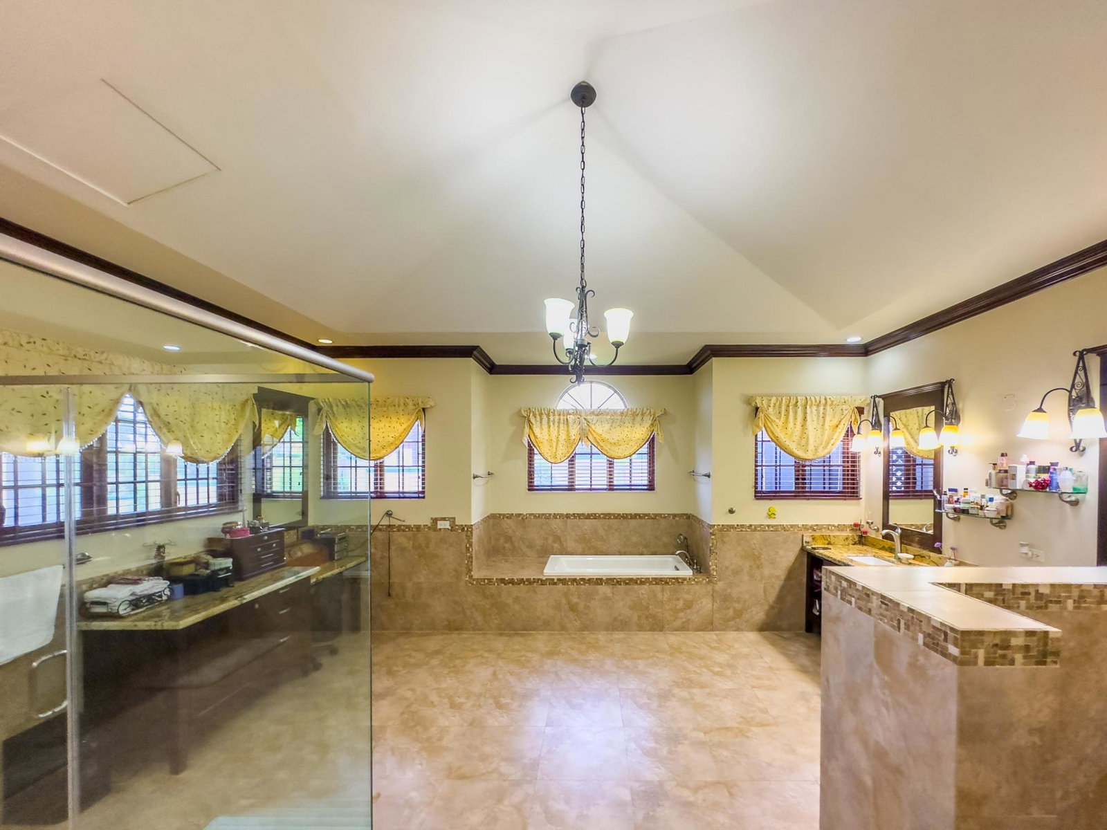 Thirteenth image of 7 Garden Close in Cherry Gardens, St. Andrew, Jamaica - property is For Sale