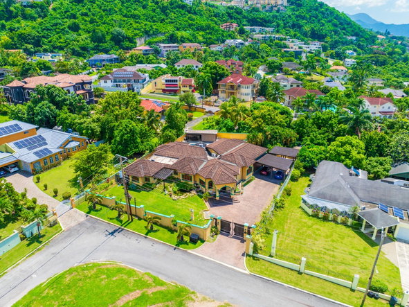 Fifteenth image of 7 Garden Close in Cherry Gardens, St. Andrew, Jamaica - property is For Sale