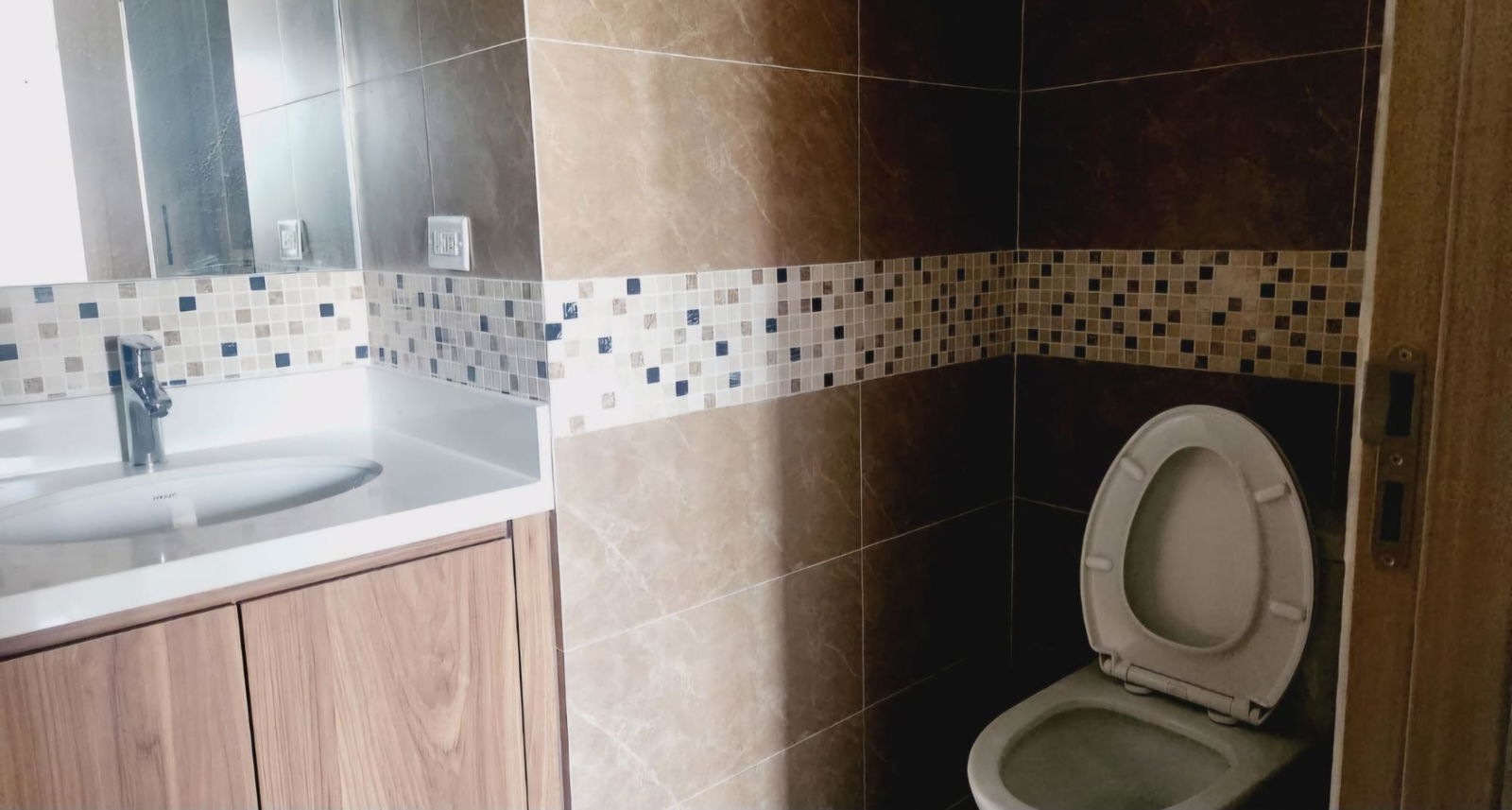 Twenty-Ninth image of Ag5-50b Deanery Road, Kingston 3 in Kingston 3, St. Andrew, Jamaica - property is For Sale