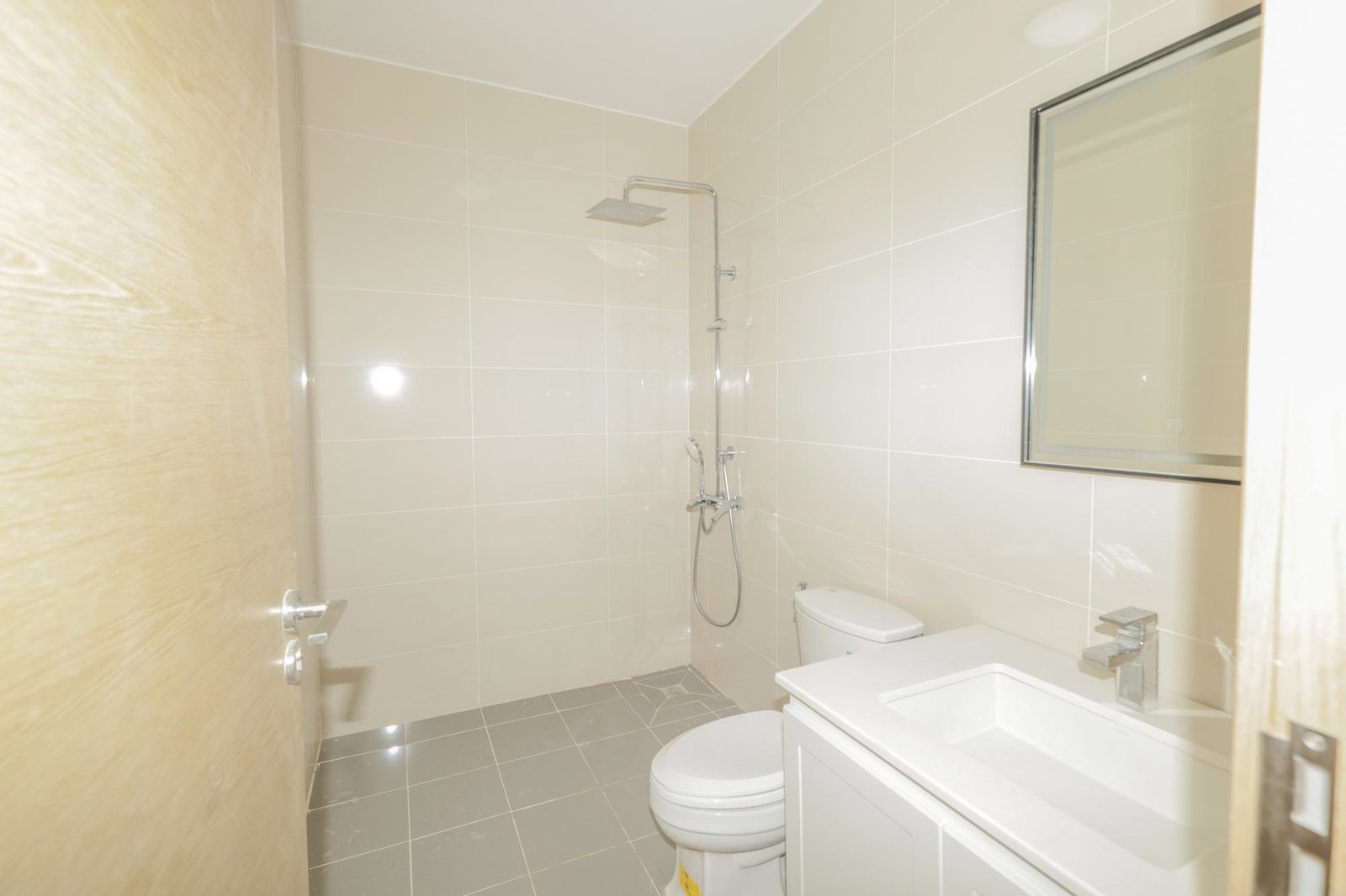 Thirteenth image of 2-4 Sandhurst Crescent in Kingston 6, St. Andrew, Jamaica - property is For Sale