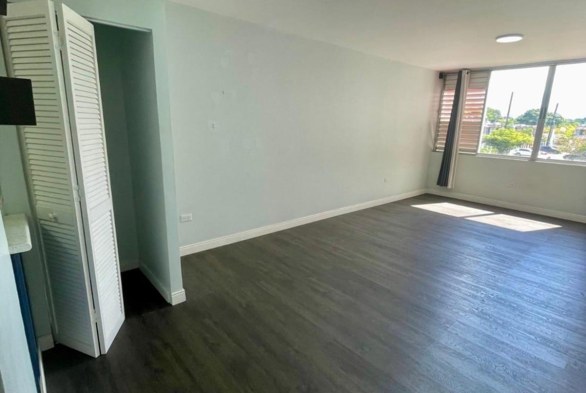 Sixth image of 306-86 Constant Spring rd in Kingston 8, St. Andrew, Jamaica - property is For Sale