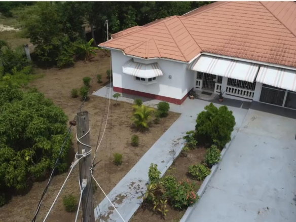 First image of 17 Montclair Drive in May Pen, Clarendon, Jamaica - property is For Rent