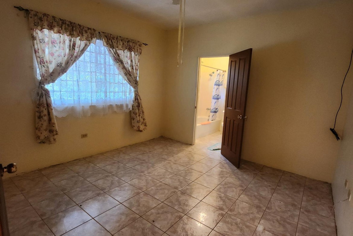 Seventh image of 17 Montclair Drive in May Pen, Clarendon, Jamaica - property is For Rent