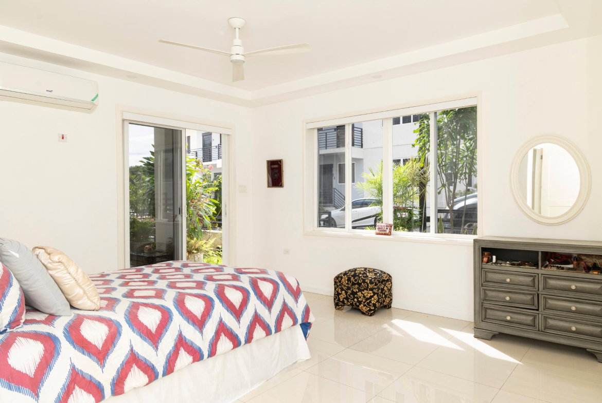 Tenth image of 3-5-7 Degenhardt Close in Kingston 6, St. Andrew, Jamaica - property is For Sale