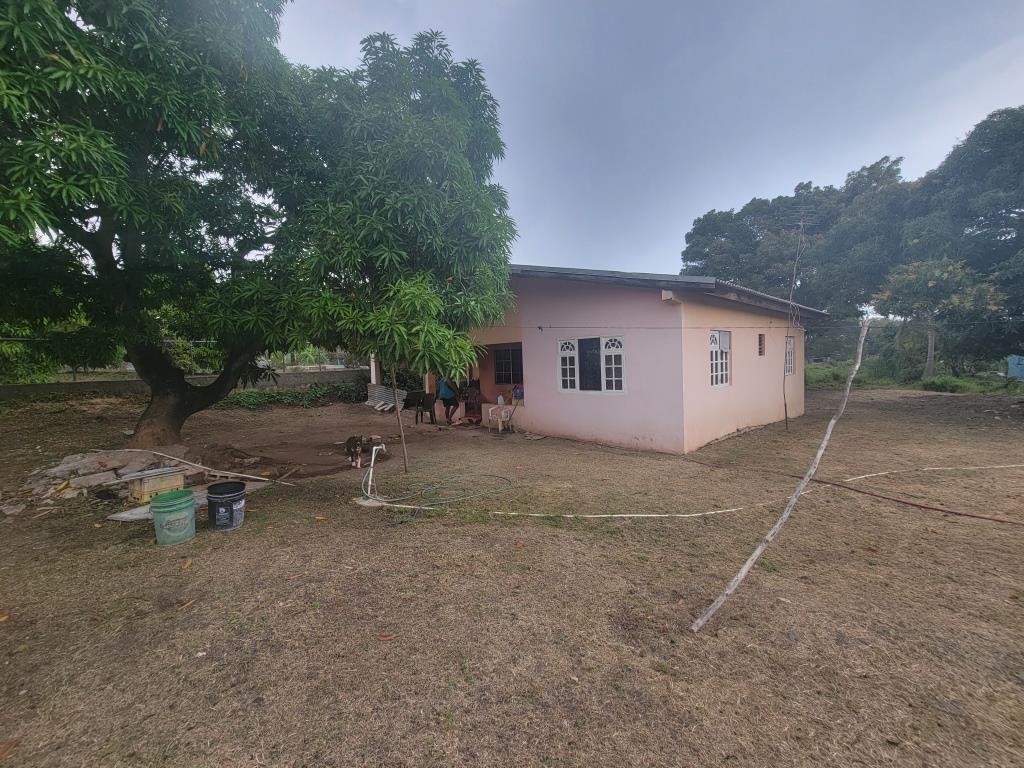 Third image of Hayes, Savanna in Hayes Savanna, Clarendon, Jamaica - property is For Sale