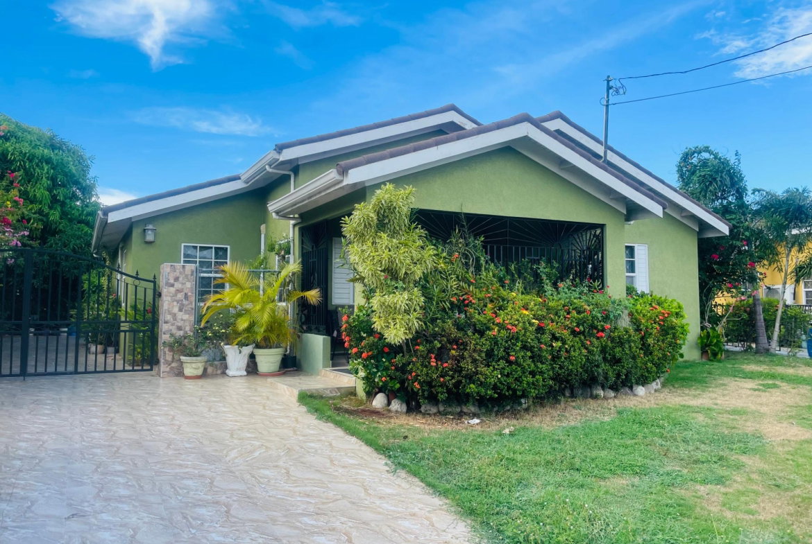 Fifth image of 7 Pimento Avenue, Drax Hall in Drax Hall Estate, St. Ann, Jamaica - property is For Sale