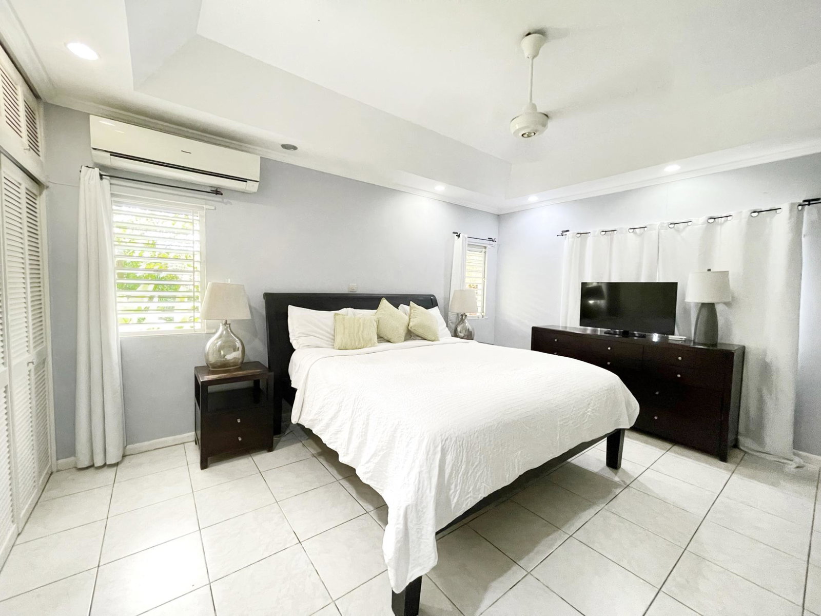 Eleventh image of 19 Manor Park Road in Kingston 8, St. Andrew, Jamaica - property is For Sale
