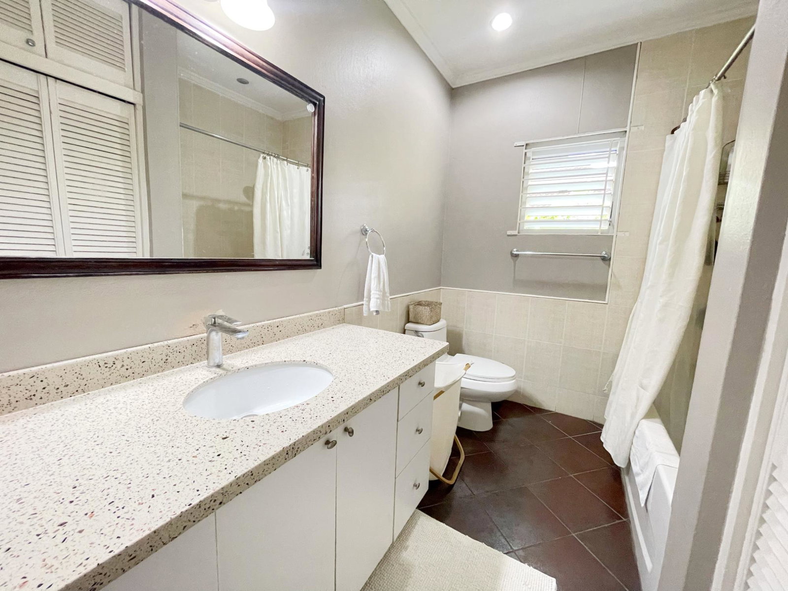Twelfth image of 19 Manor Park Road in Kingston 8, St. Andrew, Jamaica - property is For Sale