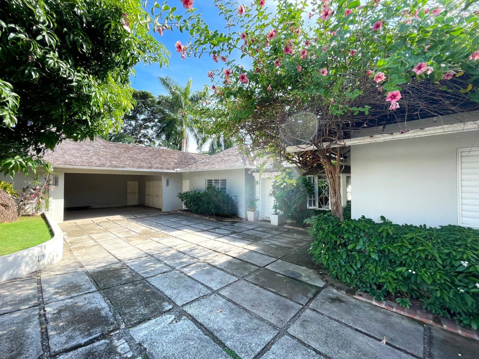 Third image of 19 Manor Park Road in Kingston 8, St. Andrew, Jamaica - property is For Sale