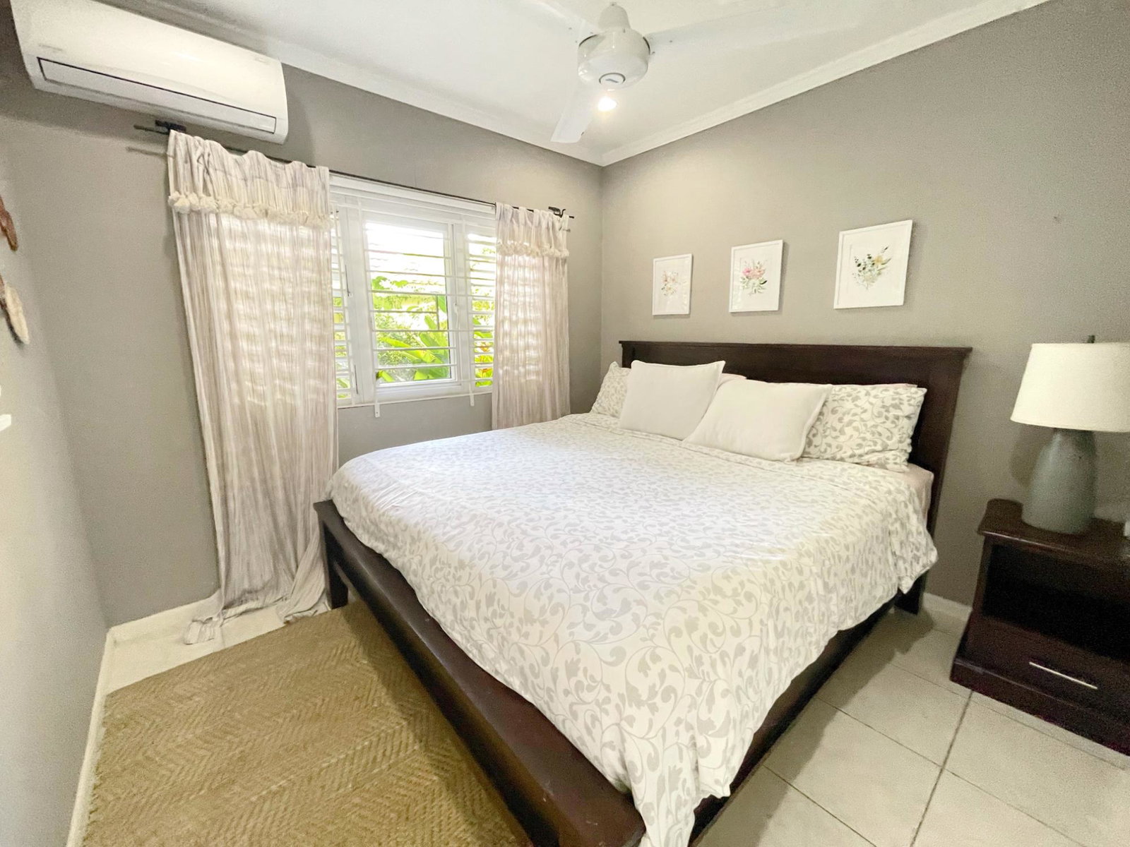 Tenth image of 19 Manor Park Road in Kingston 8, St. Andrew, Jamaica - property is For Sale