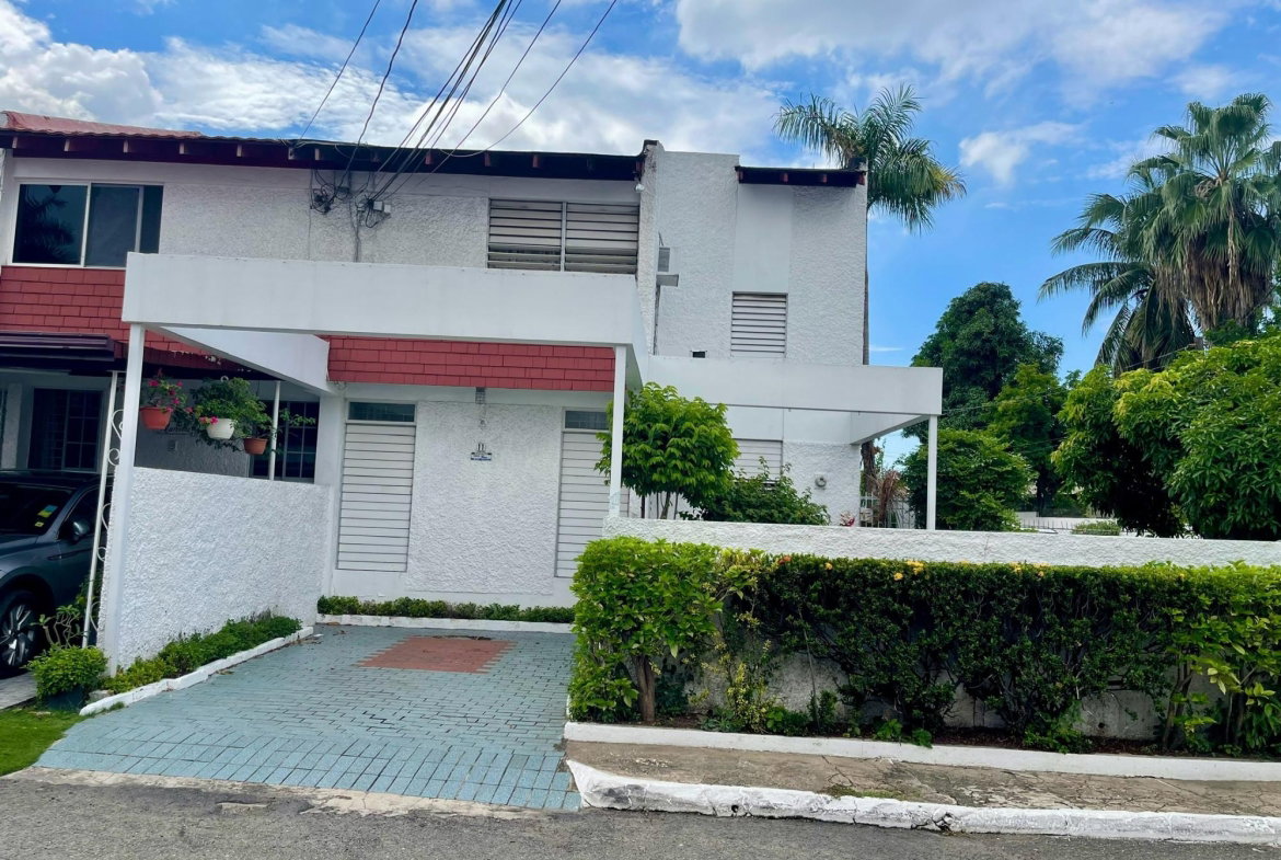 Third image of 11 Covington Close in Kingston 10, St. Andrew, Jamaica - property is For Sale