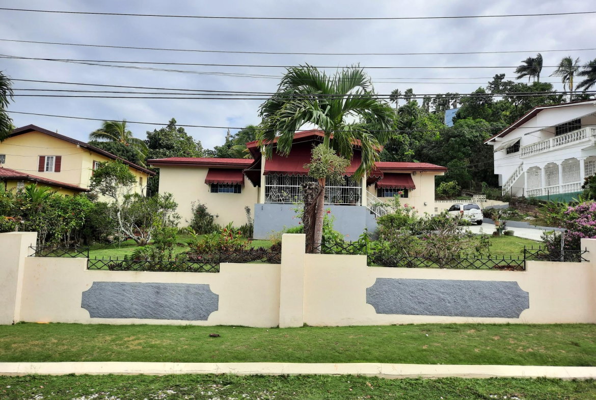 First image of 6 Gordon Close, Mandeville in Mandeville, Manchester, Jamaica - property is For Sale