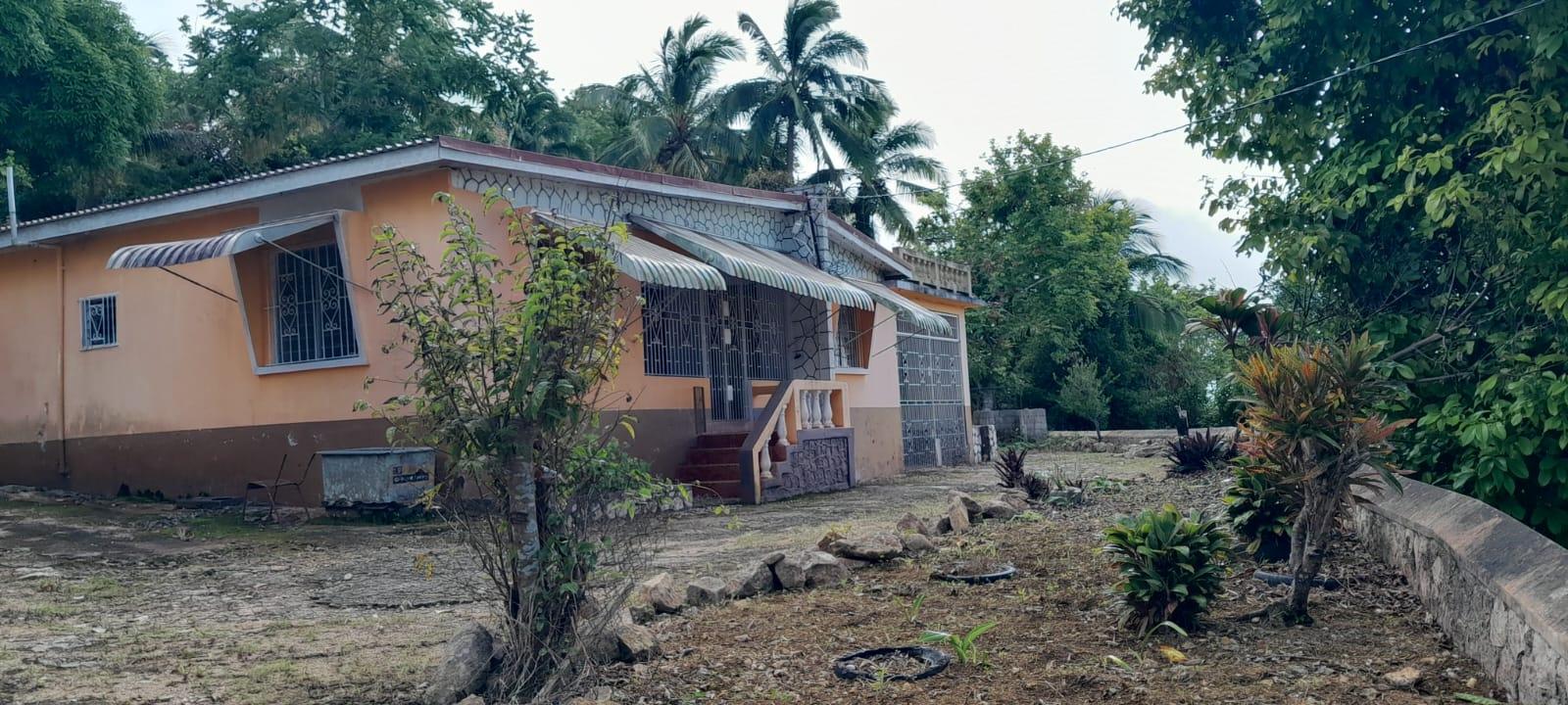 Charming-4-Bedroom-Home-for-Sale-in-Greenvale-Manchester-Jamaica Second image of Lot 102 Greenvale, Mile g in MILE GULLY, Manchester, Jamaica - property is For Sale