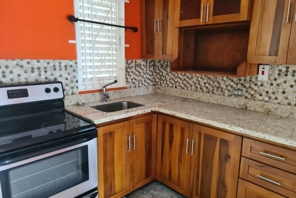 Fifth image of 143h-13 Merrivale Close in CONSTANT SPRING, St. Andrew, Jamaica - property is For Sale