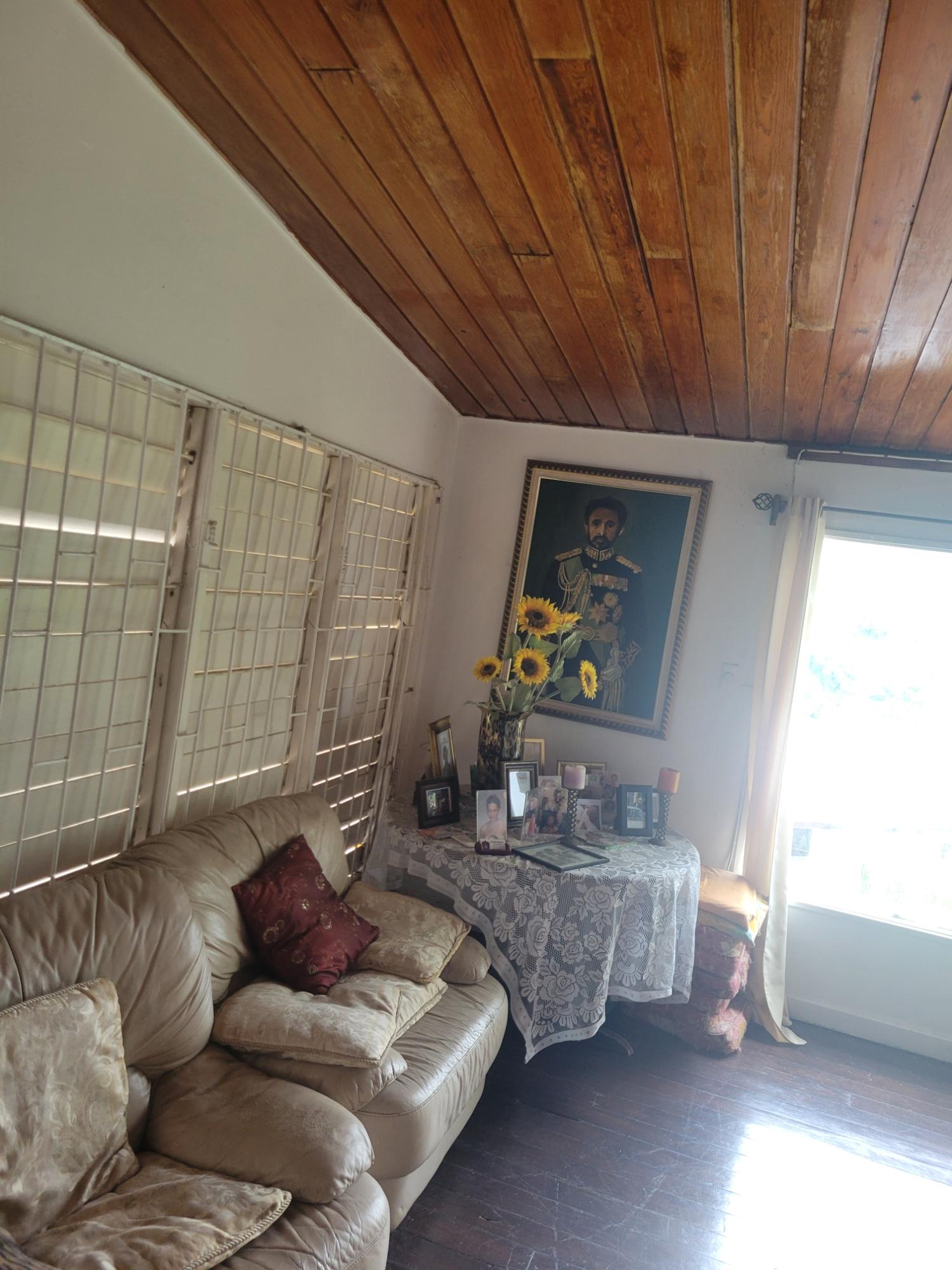 Charming-Fixer-Upper-in-the-Blue-Mountains-For-Sale Sixth image of Upalong Close, Skyline dr in Kingston 6, St. Andrew, Jamaica - property is For Sale