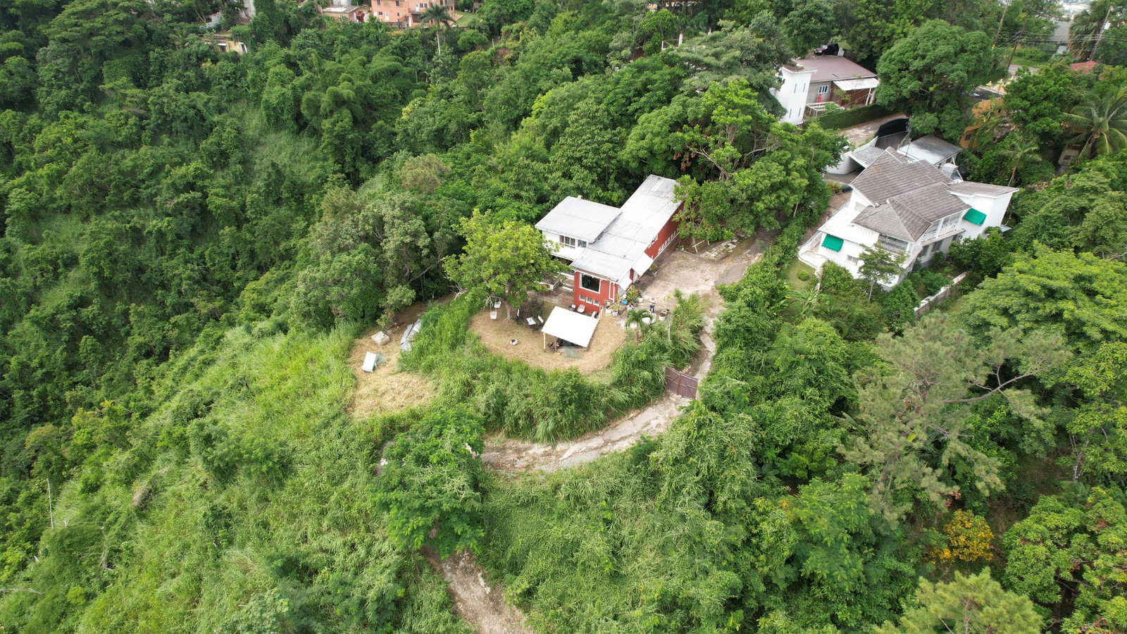 Charming-Fixer-Upper-in-the-Blue-Mountains-For-Sale First image of Upalong Close, Skyline dr in Kingston 6, St. Andrew, Jamaica - property is For Sale