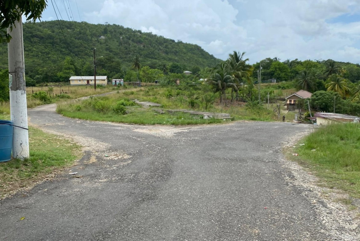 Thirteenth image of Evergreen, Balaclava in MILE GULLY, Manchester, Jamaica - property is For Sale