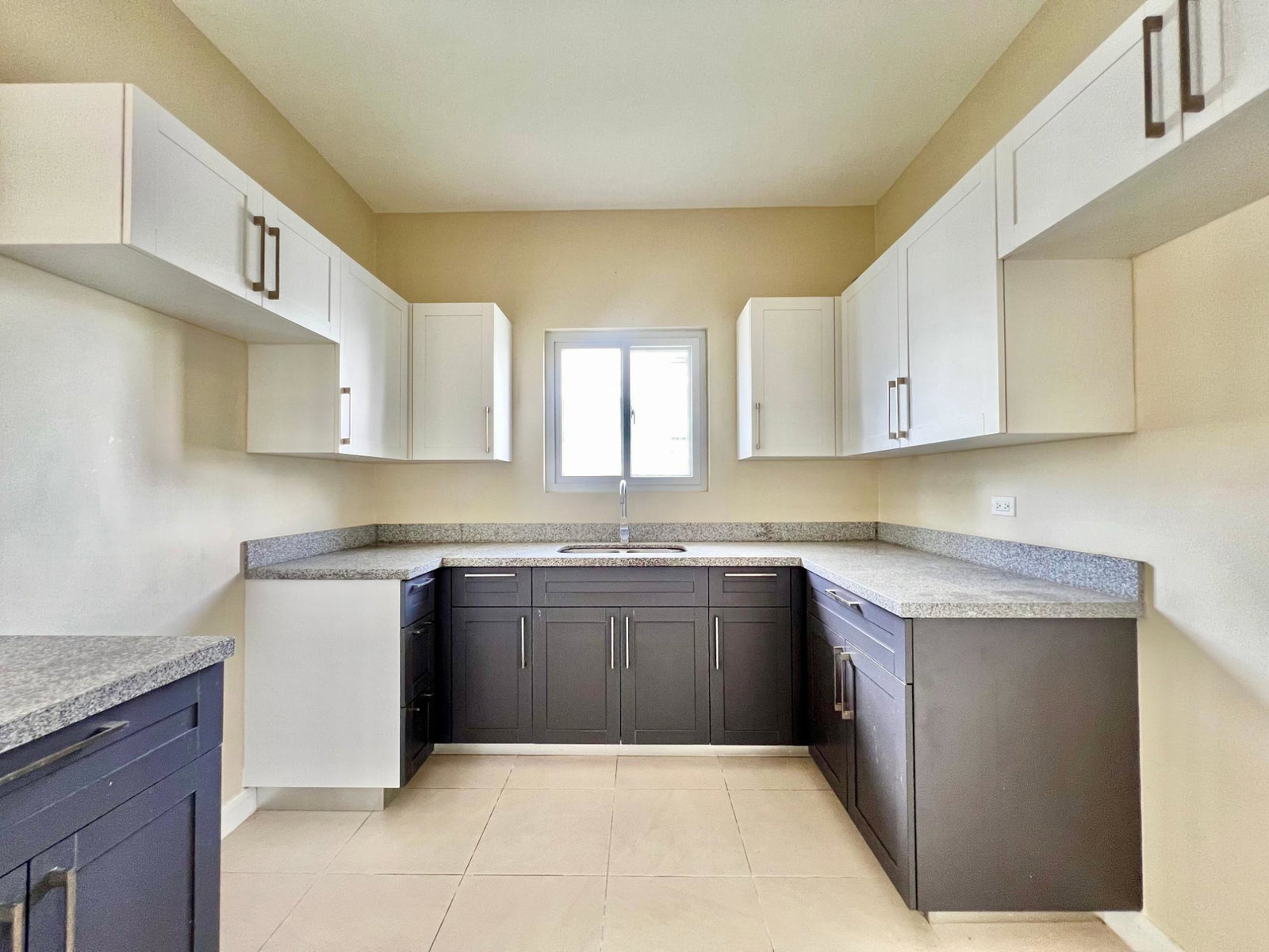 Seventh image of 33-103 Seawind, Oceanpointe in Point, Hanover, Jamaica - property is For Sale