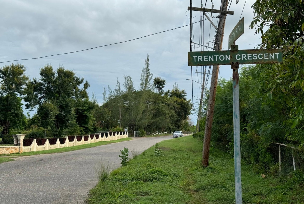 Second image of 16 Trenton Crescent, Maypen in Trenton, Clarendon, Jamaica - property is For Sale