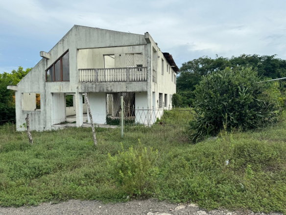 First image of 16 Trenton Crescent, Maypen in Trenton, Clarendon, Jamaica - property is For Sale