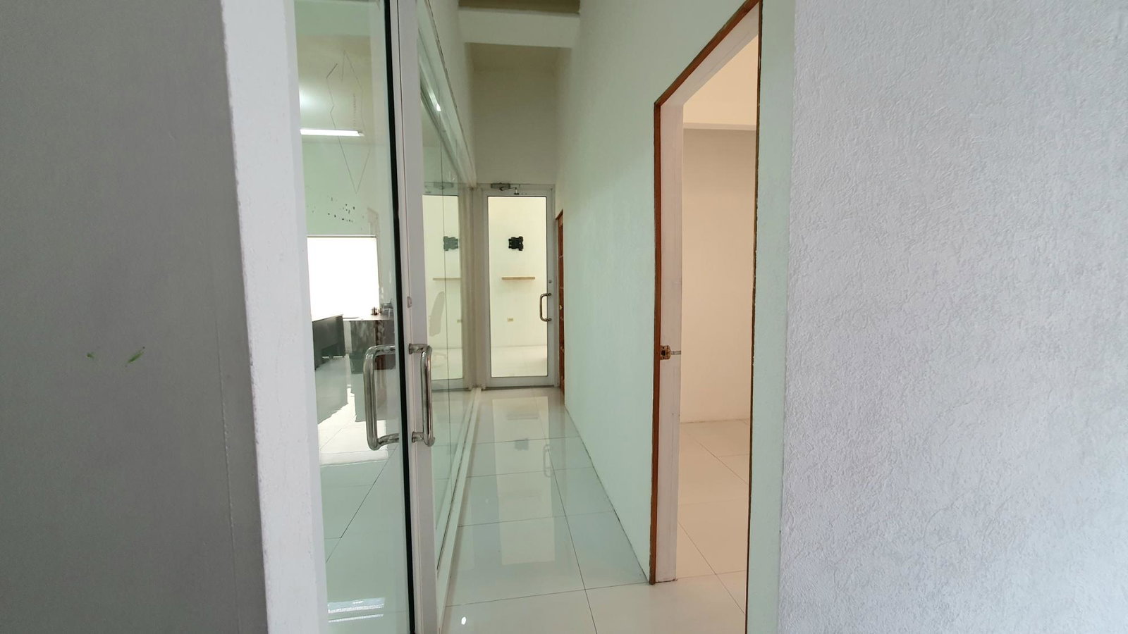 Third image of 9-49 1/2 Upper Waterloo Road in Kingston 8, St. Andrew, Jamaica - property is For Rent