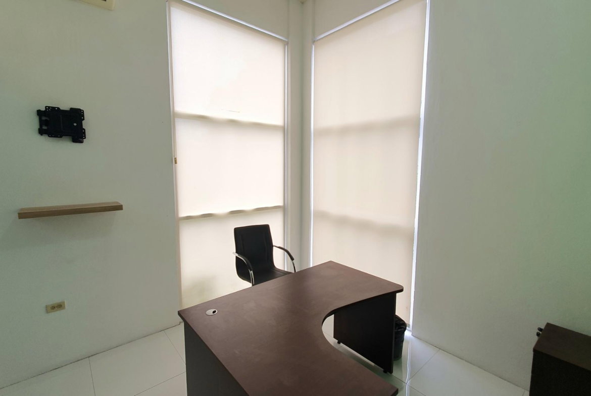 Fifth image of 9-49 1/2 Upper Waterloo Road in Kingston 8, St. Andrew, Jamaica - property is For Rent