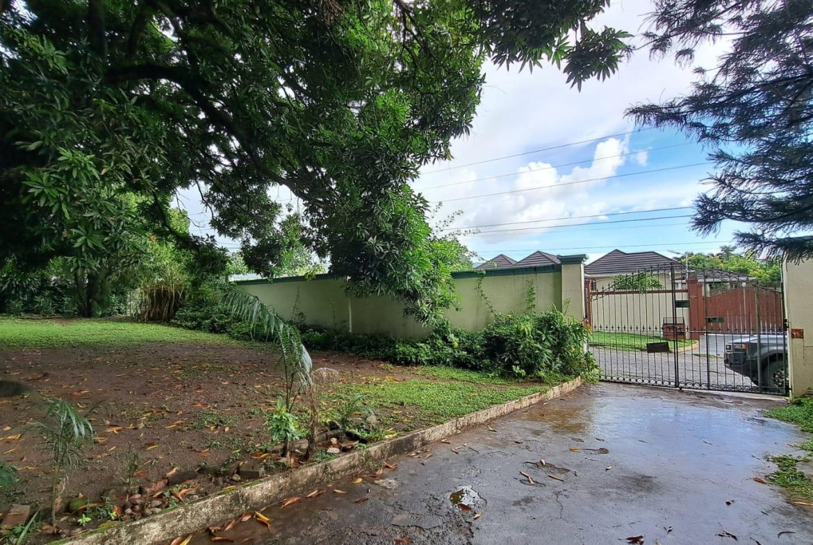 Nineteenth image of 20 New Haven Ave Kgn 6 in Kingston 6, St. Andrew, Jamaica - property is For Sale