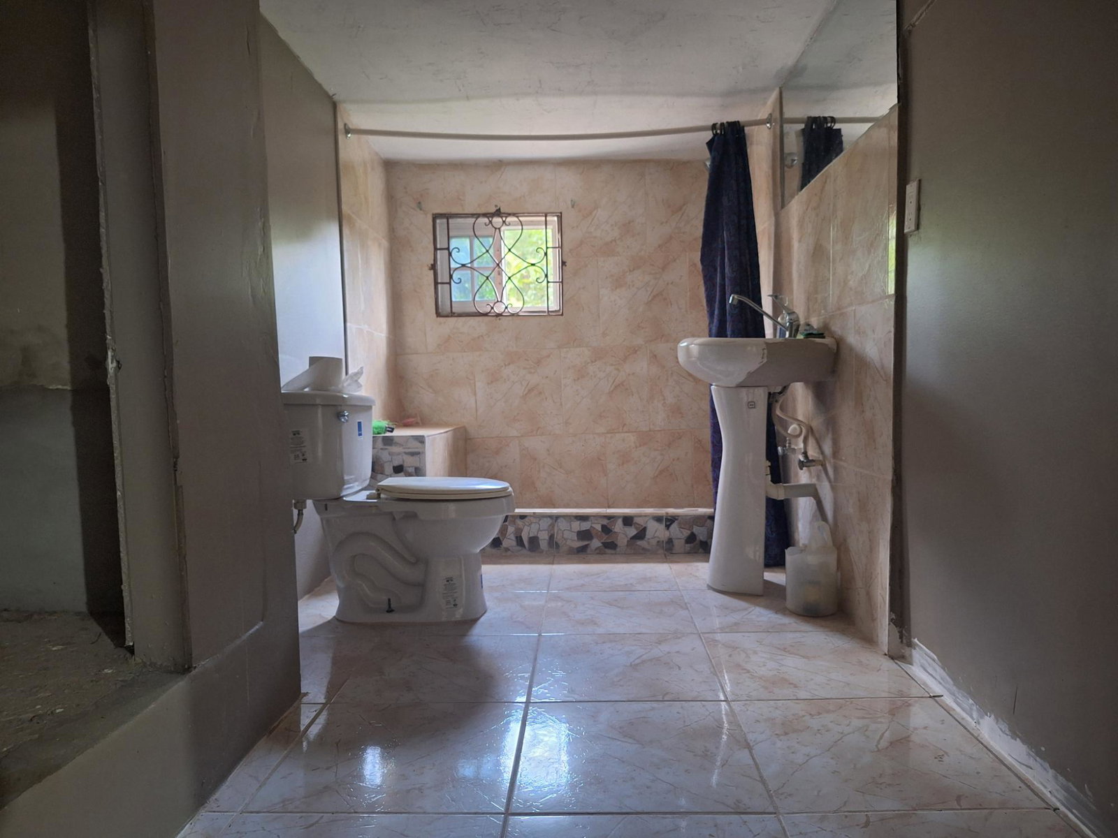 Eleventh image of 3 Roxbonough Plantation in May Pen, Clarendon, Jamaica - property is For Sale