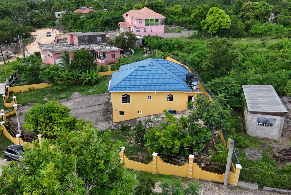 Thirtieth image of 3 Roxbonough Plantation in May Pen, Clarendon, Jamaica - property is For Sale