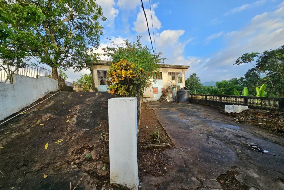 Eleventh image of Rose Hall District, Lawre in Lawrence Tavern, St. Andrew, Jamaica - property is For Sale