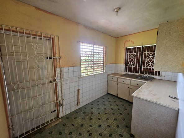 Fifth image of Rose Hall District, Lawre in Lawrence Tavern, St. Andrew, Jamaica - property is For Sale