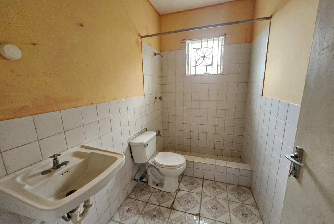 Sixth image of Rose Hall District, Lawre in Lawrence Tavern, St. Andrew, Jamaica - property is For Sale