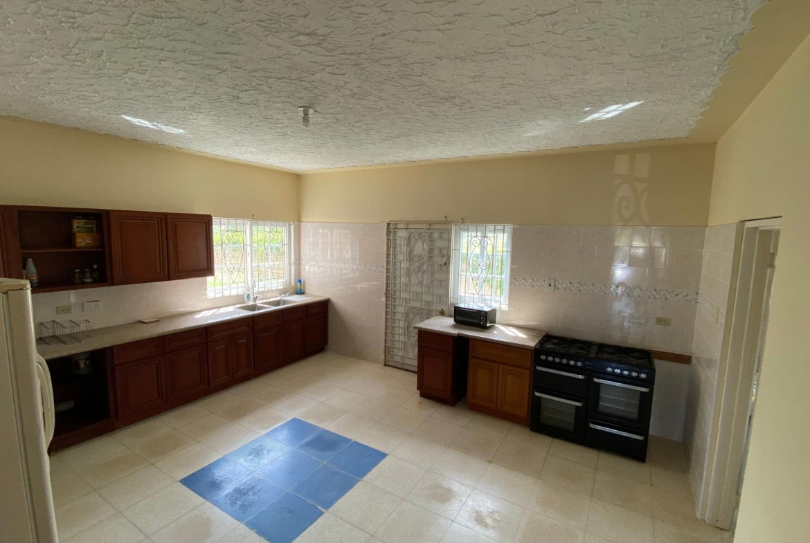 Tenth image of 77 Woodpecker Drive, Hellshi in Greater Portmore, St. Catherine, Jamaica - property is For Sale