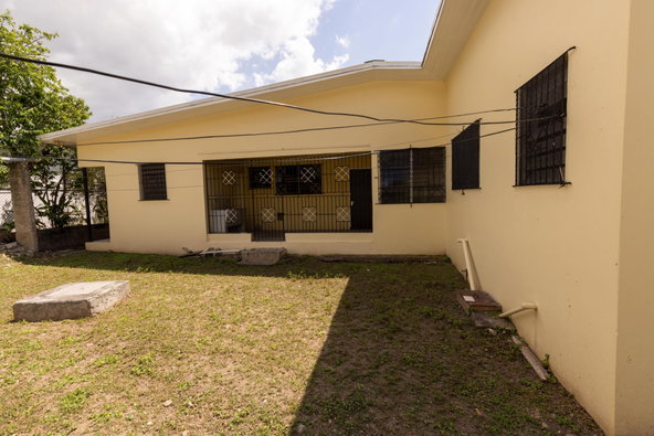 Thirteenth image of 26 Lawrence Ave, Kgn 8 in Kingston 8, St. Andrew, Jamaica - property is For Sale