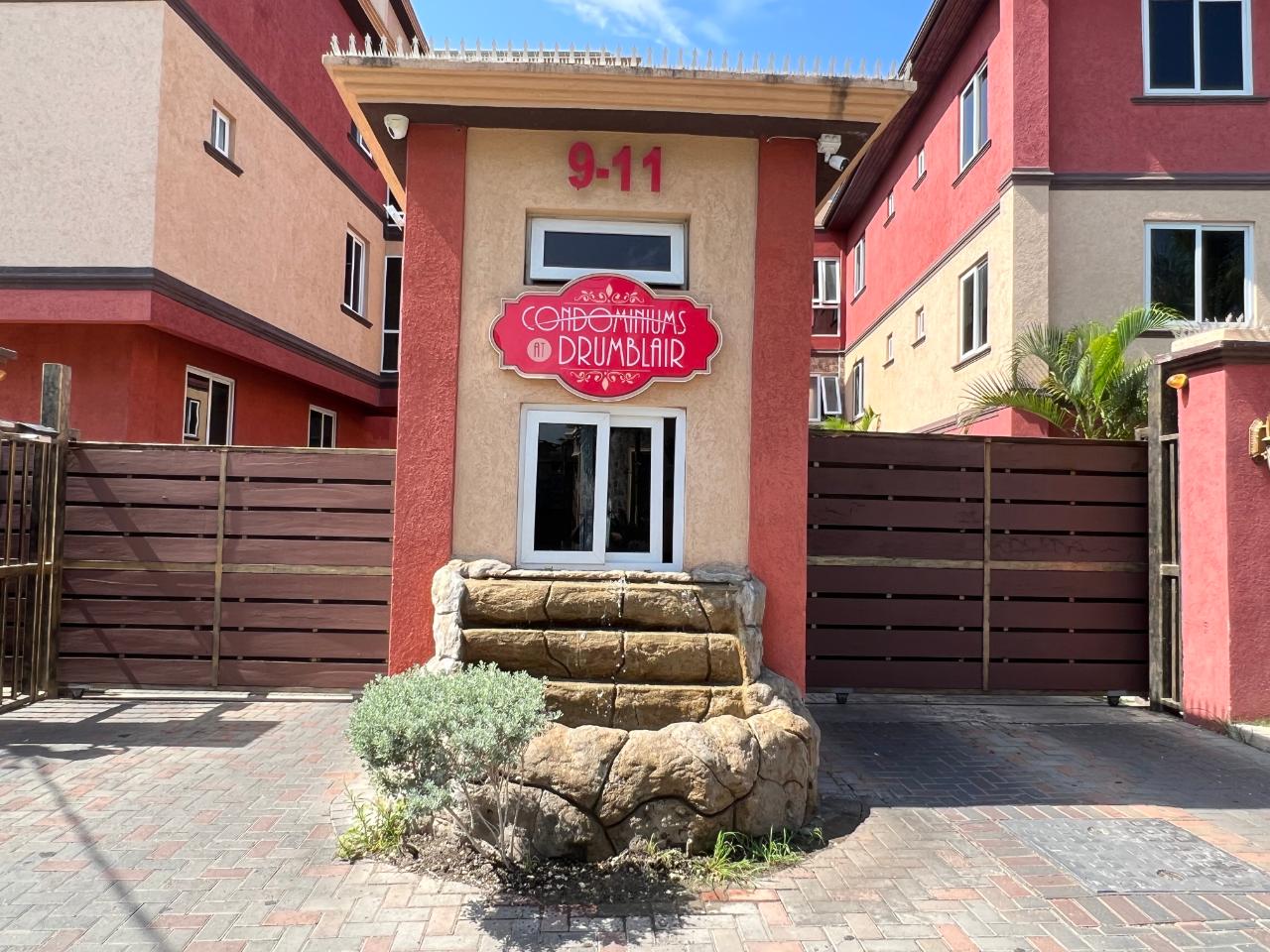 Luxurious-1-Bedroom-Apartment-for-Sale-in-Drumblair-St.-Andrew Second image of 23-9-11 Washington Drive, Kgn 10 in Kingston 10, St. Andrew, Jamaica - property is For Sale