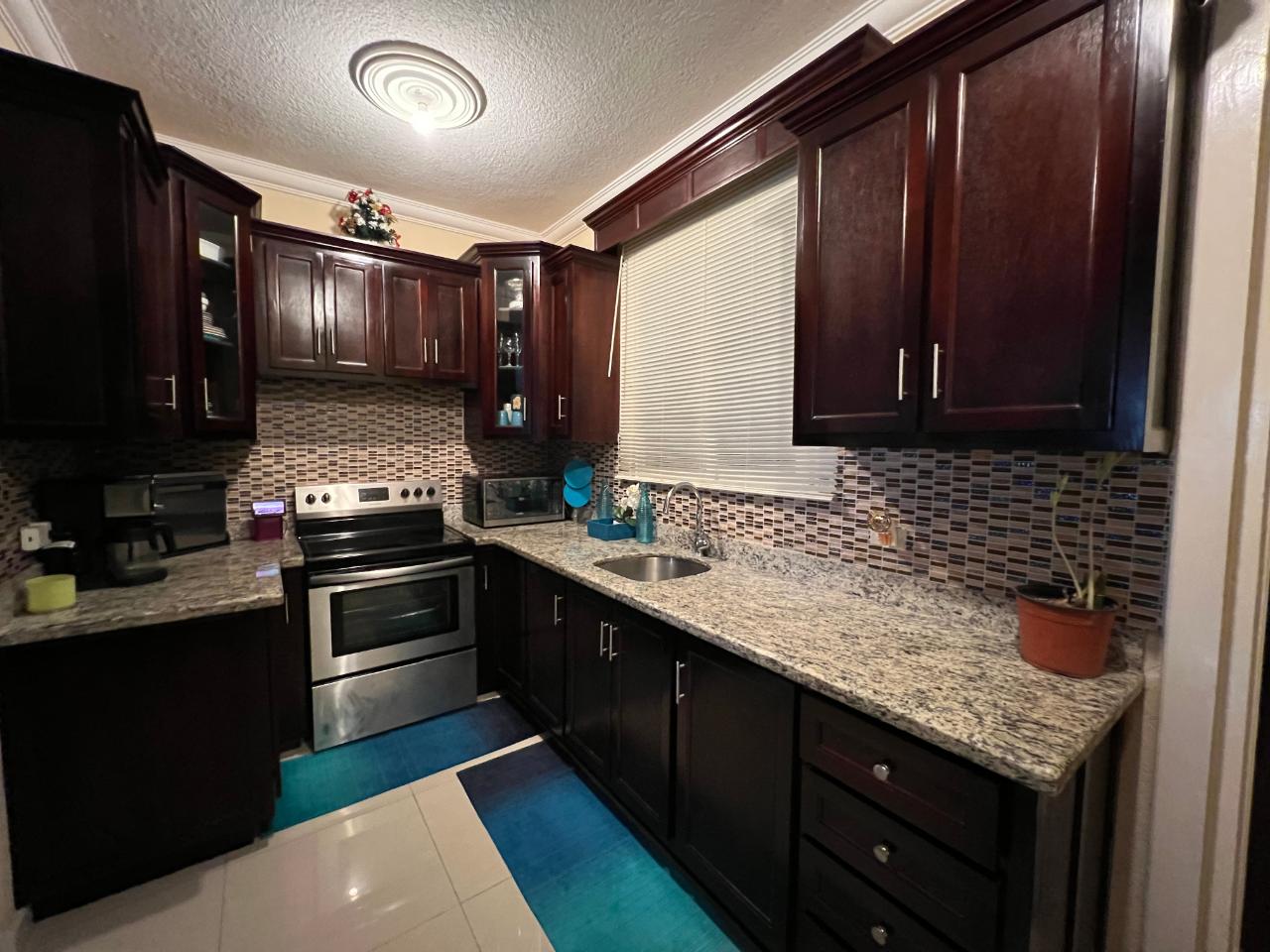 Luxurious-1-Bedroom-Apartment-for-Sale-in-Drumblair-St.-Andrew Sixth image of 23-9-11 Washington Drive, Kgn 10 in Kingston 10, St. Andrew, Jamaica - property is For Sale