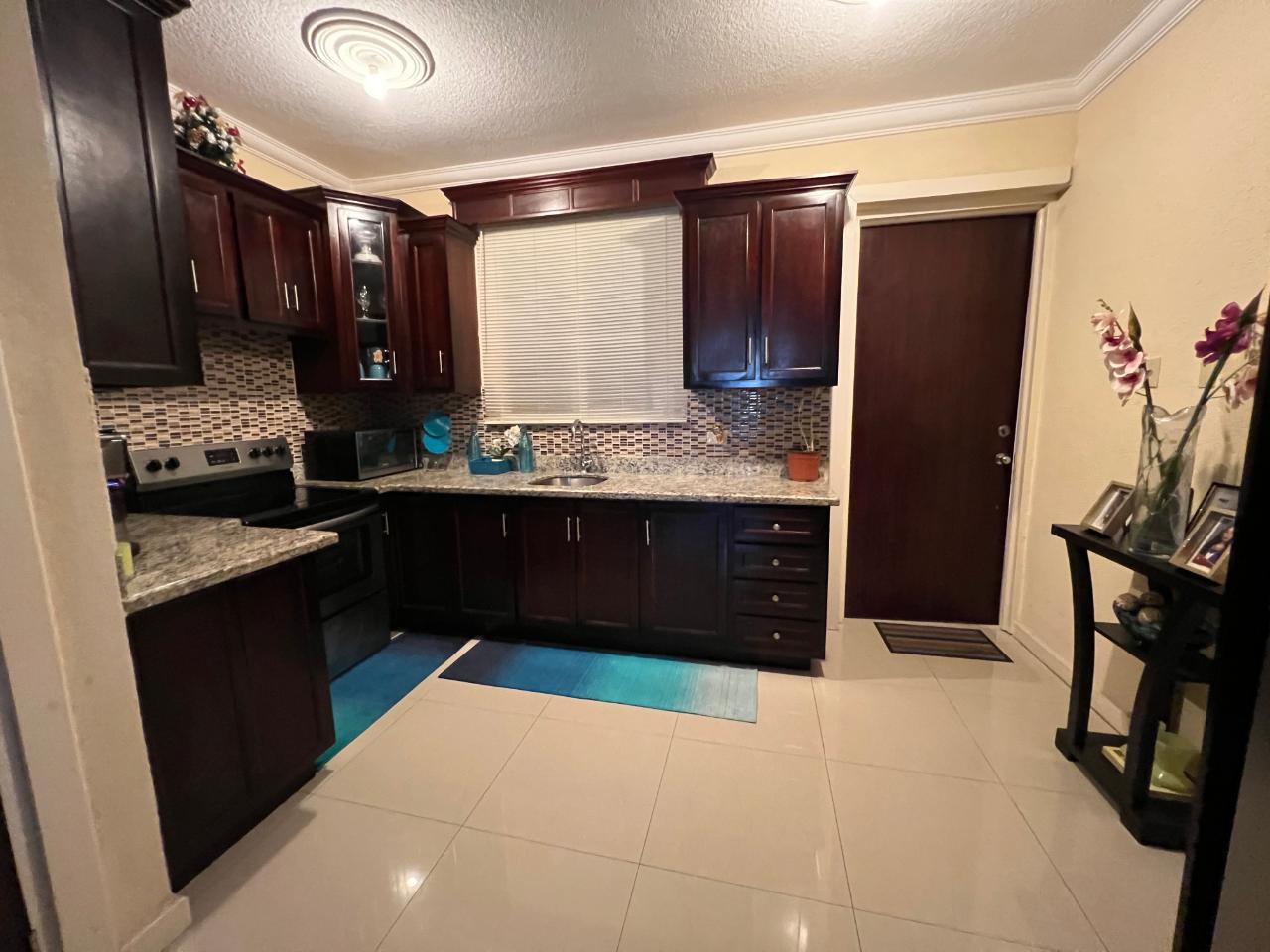 Luxurious-1-Bedroom-Apartment-for-Sale-in-Drumblair-St.-Andrew Eighth image of 23-9-11 Washington Drive, Kgn 10 in Kingston 10, St. Andrew, Jamaica - property is For Sale