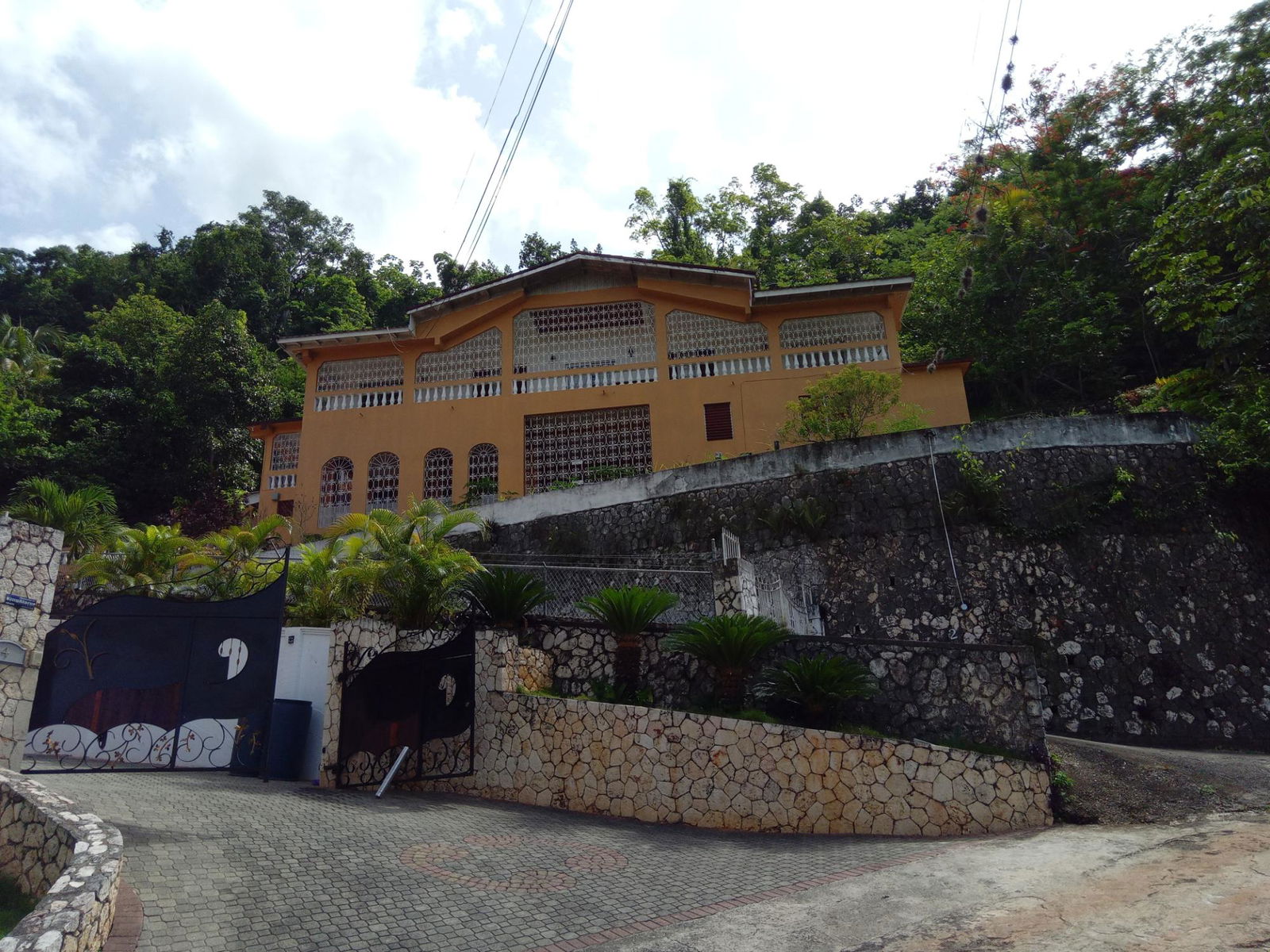 Sixteenth image of 2 Montgomery Drive in STONY HILL, St. Andrew, Jamaica - property is For Sale