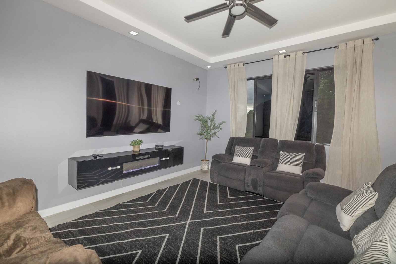 Sixteenth image of 7 Sunset Drive in CONSTANT SPRING, St. Andrew, Jamaica - property is For Sale