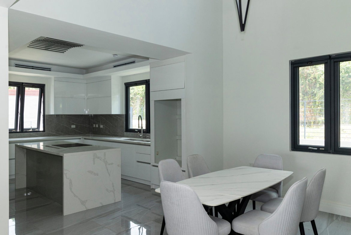 Sixteenth image of ph 19-spyglass Jack's Hill in Jacks Hill, St. Andrew, Jamaica - property is For Sale