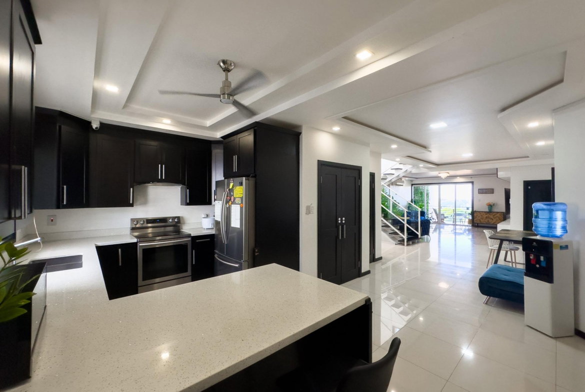 Fifth image of 25-5 Degenhart Close in Kingston 6, St. Andrew, Jamaica - property is For Sale